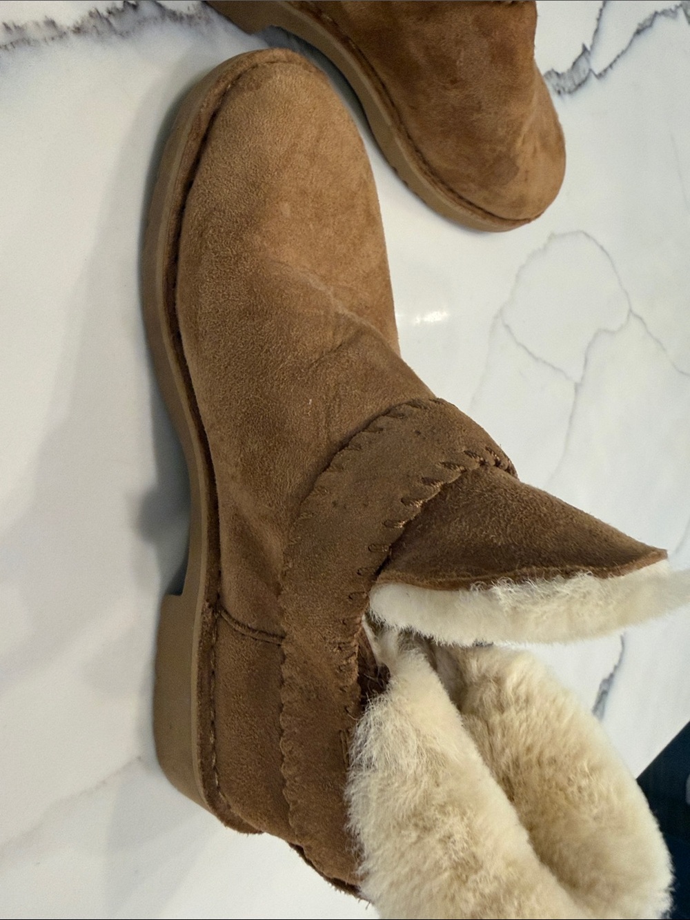 UGG McKay boots size 8 - Picture 4 of 8